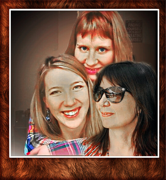 Мама с дочерями - Владимир Кроливец Мама с дочерями - Владимир Кроливец