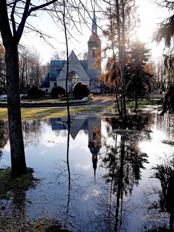 Кирха в луже - Юлия ЮГ Кирха в луже - Юлия ЮГ