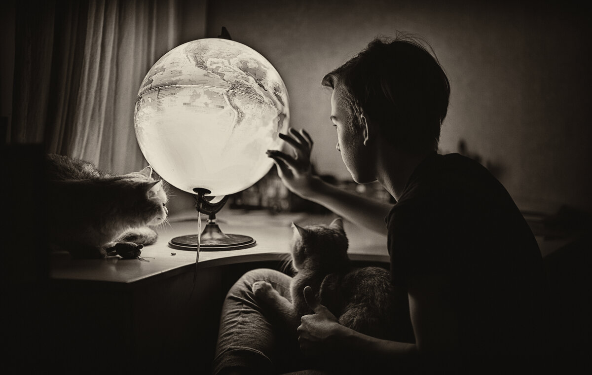 Завтра урок географии. - Лилия . Завтра урок географии. - Лилия .