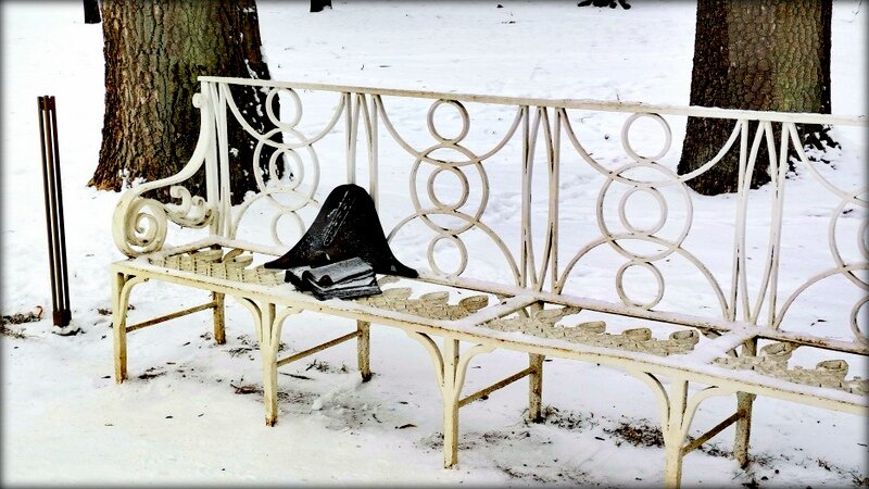 В парке забытые вещи ... - Сергей В парке забытые вещи ... - Сергей