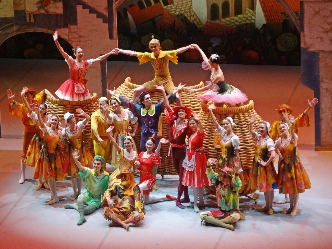 Балет Чиполлино - Лидия Бусурина Балет Чиполлино - Лидия Бусурина