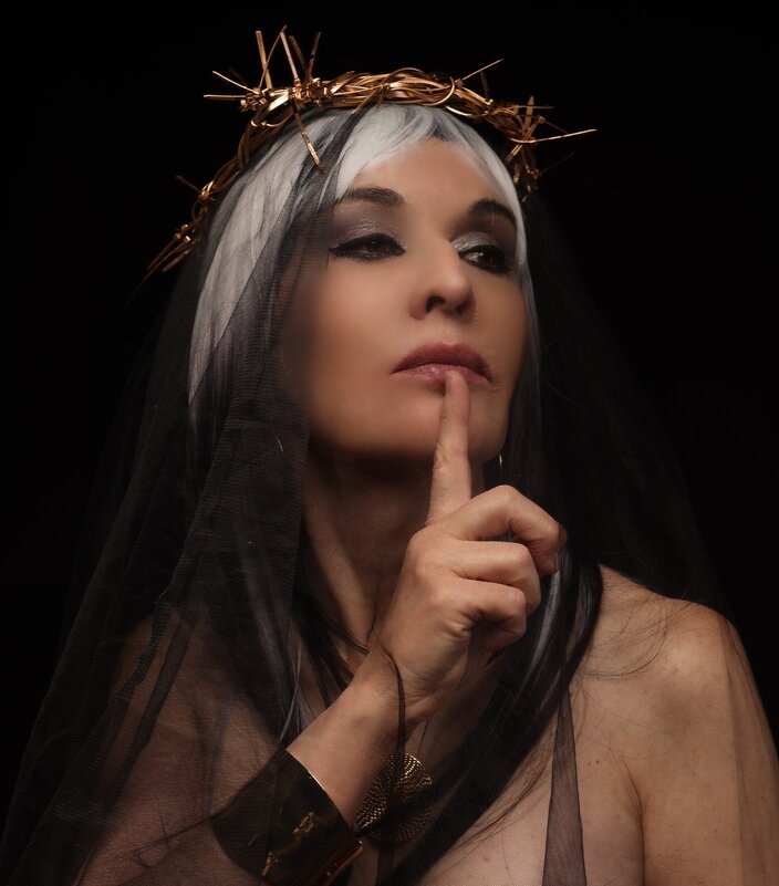 Благословен тот, кто одновременно свиреп и великолепен... - Оля Логвиненко Благословен тот, кто одновременно свиреп и великолепен... - Оля Логвиненко