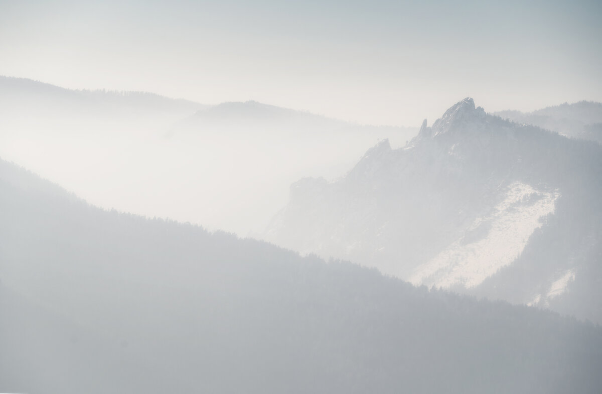 * - Александр Иванов