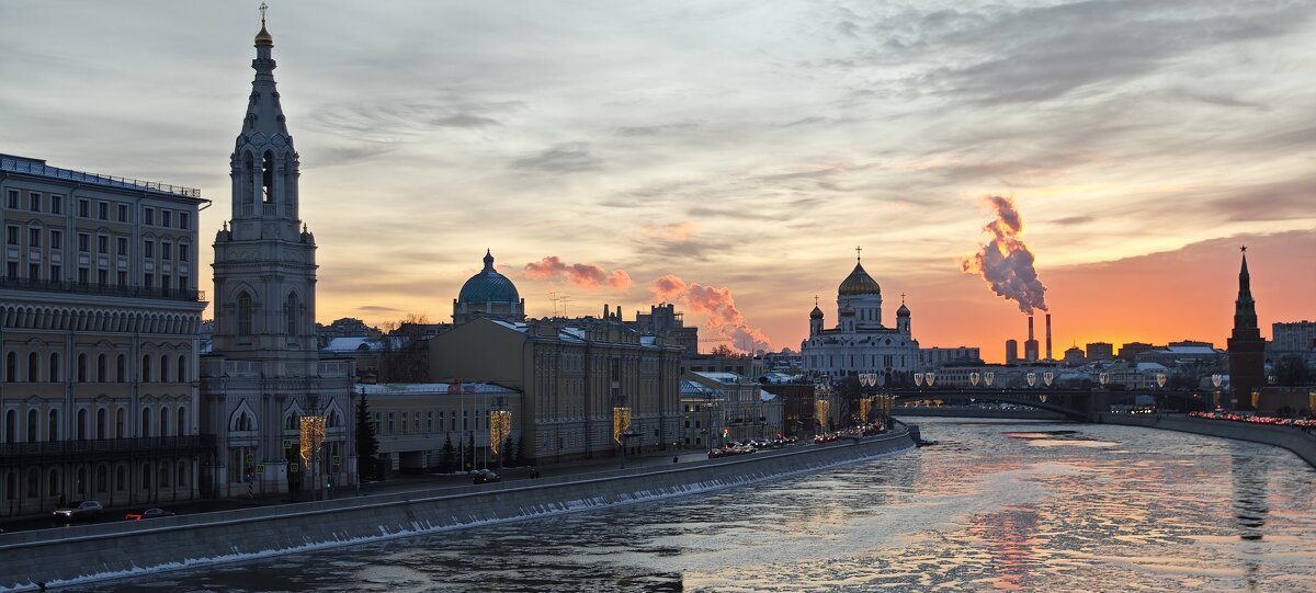 Вид на храм Христа Спасителя на закате - <<< Наташа >>>