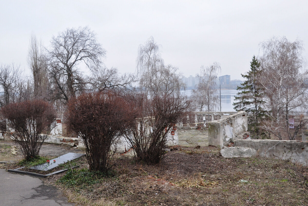 Здесь покоится выдающийся клоун и дрессировщик - Татьяна Машошина Здесь покоится выдающийся клоун и дрессировщик - Татьяна Машошина