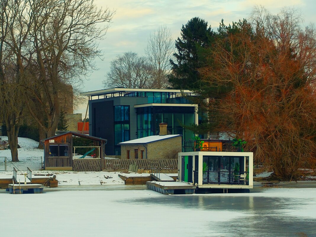 Совсем новый комплекс зданий на берегу р.Пирита - Aida10 Совсем новый комплекс зданий на берегу р.Пирита - Aida10