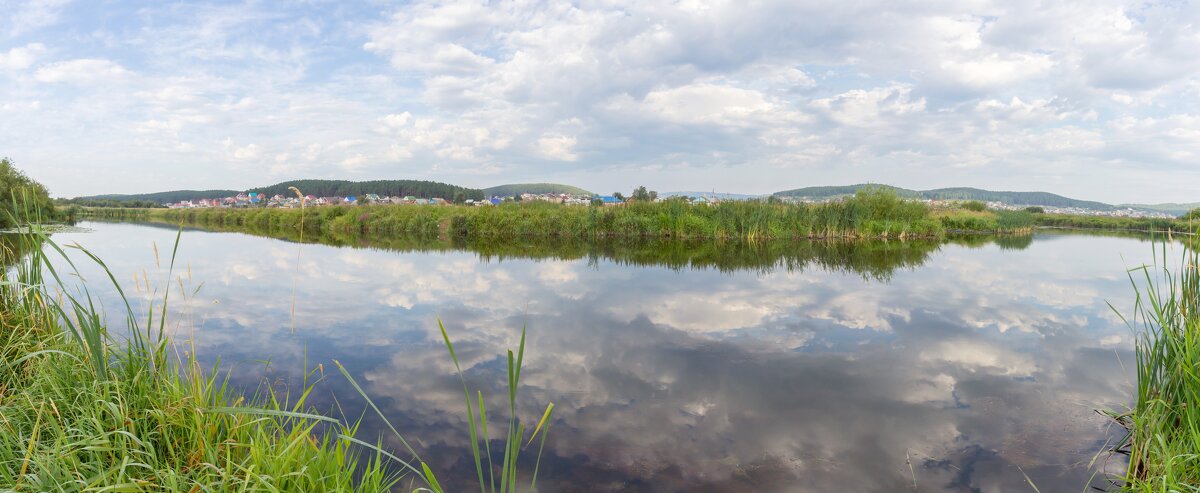 Летнее утро на реке Миасс (панорама). - Алексей Трухин Летнее утро на реке Миасс (панорама). - Алексей Трухин