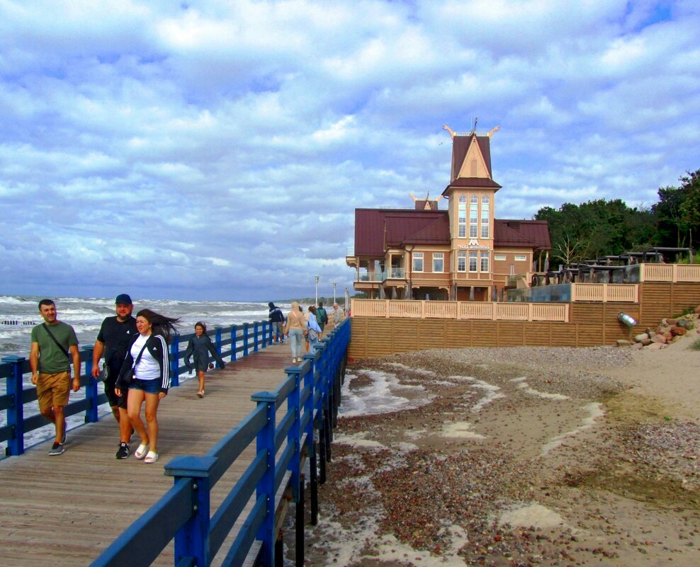 Гранд Монополь. Деревянный променад - Сергей Карачин Гранд Монополь. Деревянный променад - Сергей Карачин