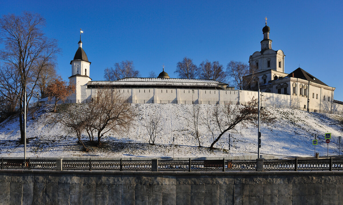Спасо-Андроников монастырь - Виктор Берёзкин Спасо-Андроников монастырь - Виктор Берёзкин
