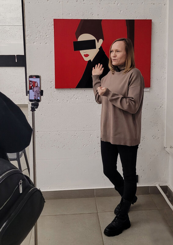 Интервью с Еленой Захаровой у картины "В темноте" - Татьяна Машошина Интервью с Еленой Захаровой у картины "В темноте" - Татьяна Машошина