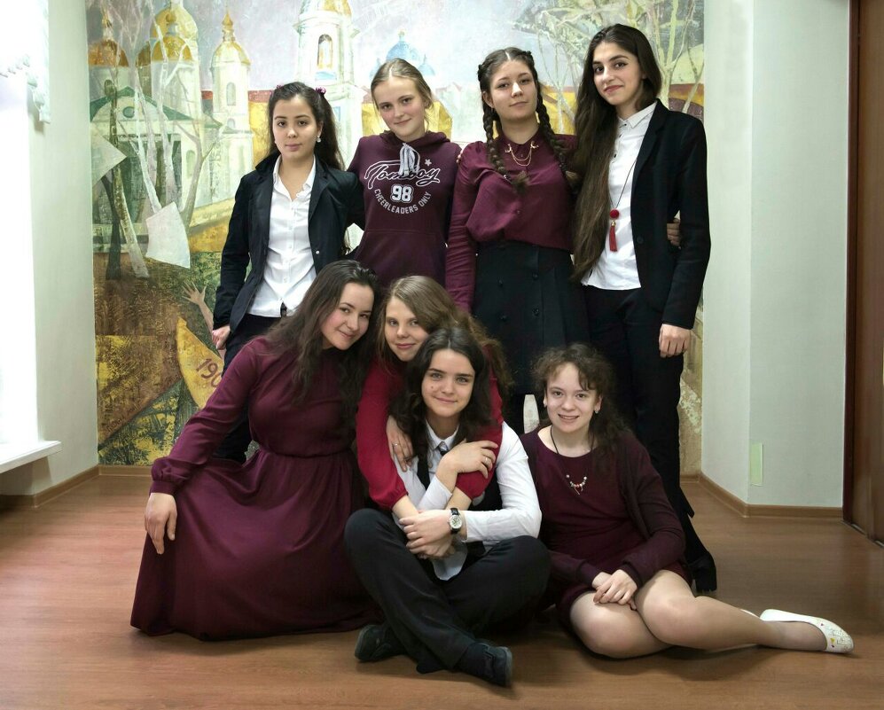 Школьницы. - Венера Чуйкова Школьницы. - Венера Чуйкова