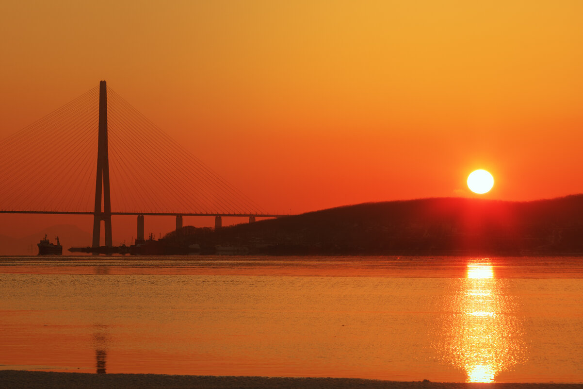 Город восходящего солнца - Дмитрий Шишкин Город восходящего солнца - Дмитрий Шишкин
