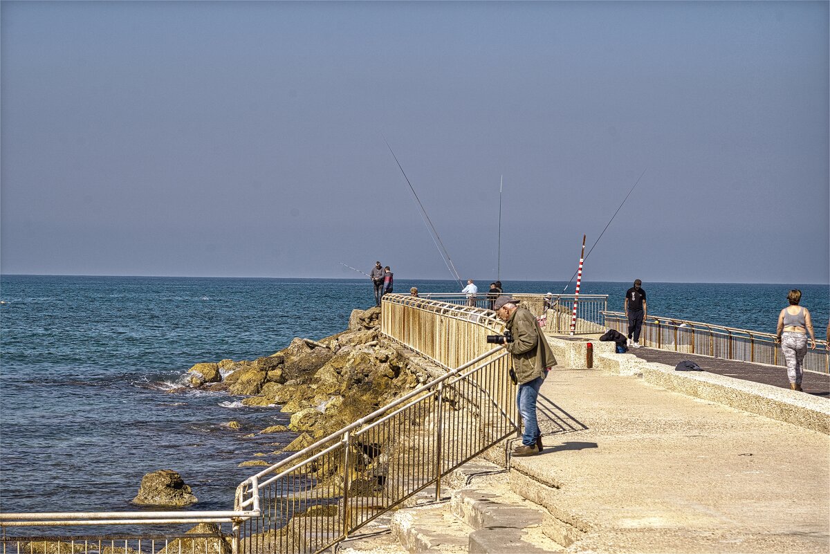 Израиль , Пляж Бат-Галим ,   Хайфа ,2025г средиземное море , - ujgcvbif 