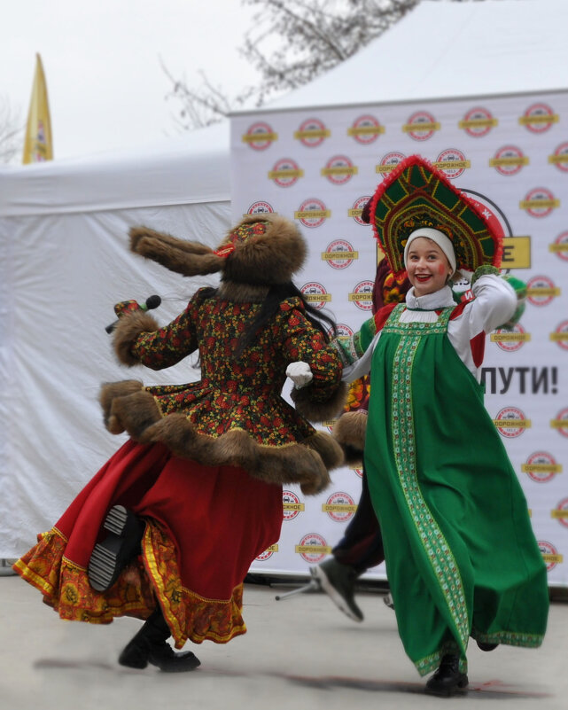 Весёлая Масленица в пасмурный день - Татьяна Машошина Весёлая Масленица в пасмурный день - Татьяна Машошина