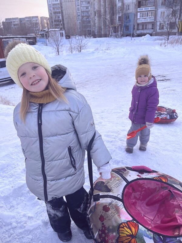 На ватрушках - Андрей Хлопонин На ватрушках - Андрей Хлопонин