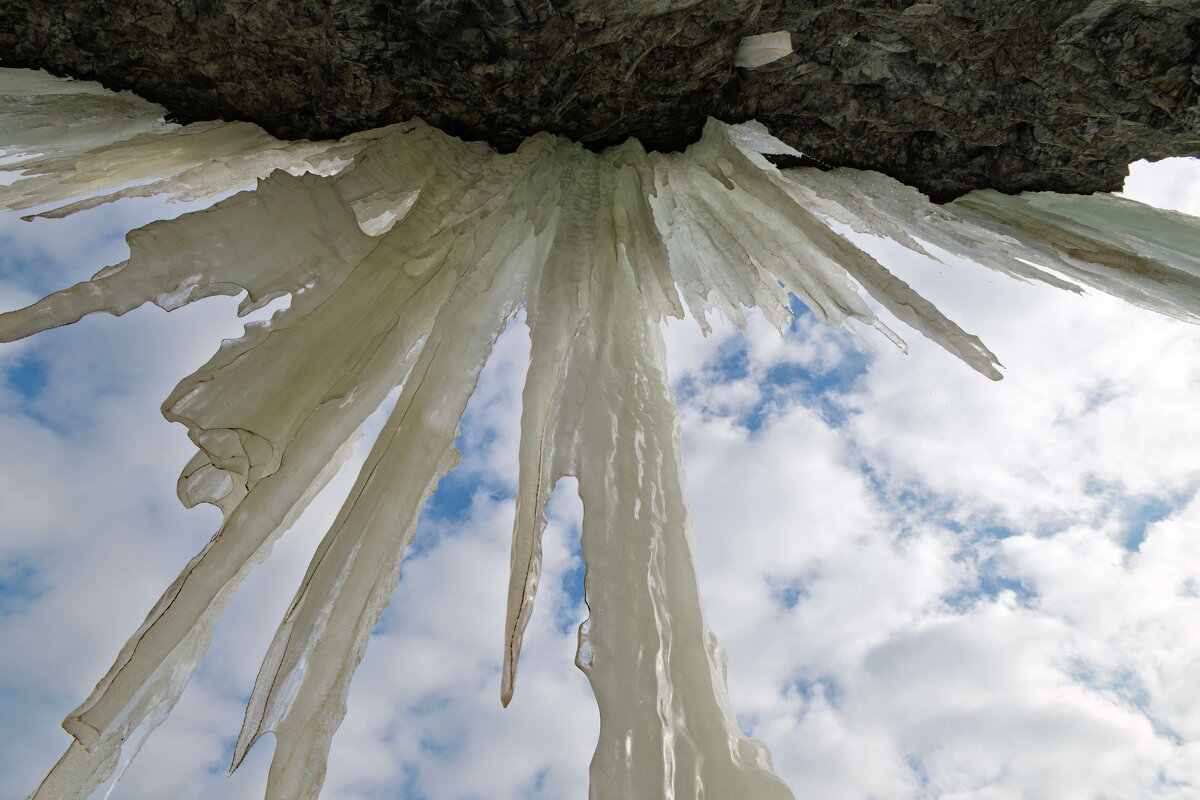 *** - Alexandr Khizhniak