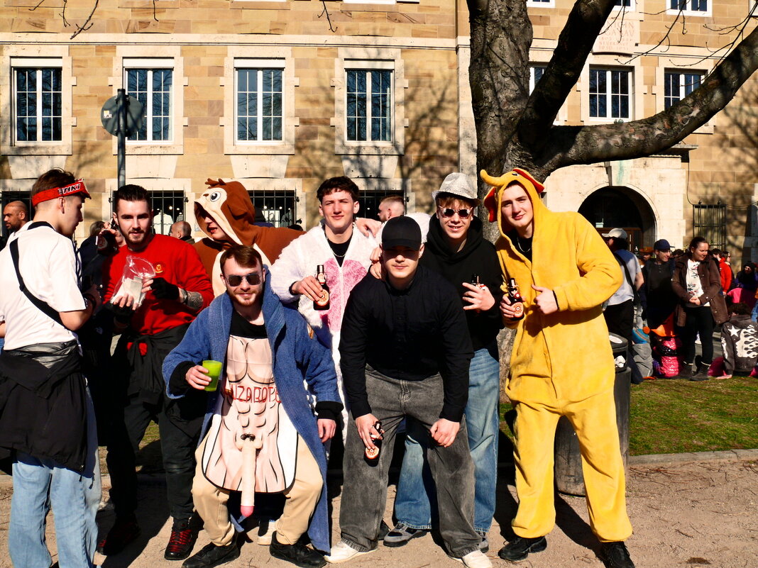 Гости карнавала - 7 - Алексей Кузнецов