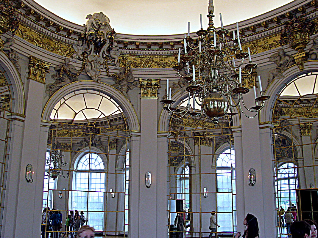 Берлин.Шедевры Дворца Шарлоттенбург. - Владимир Драгунский Берлин.Шедевры Дворца Шарлоттенбург. - Владимир Драгунский