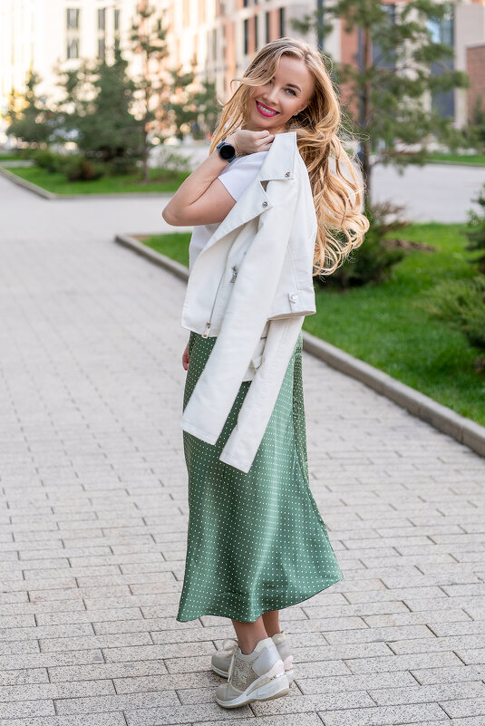 Я оглянулся посмотреть не оглянулась ли она чтоб посмотреть не оглянулся ли я. - Борис Гольдберг Я оглянулся посмотреть не оглянулась ли она чтоб посмотреть не оглянулся ли я. - Борис Гольдберг