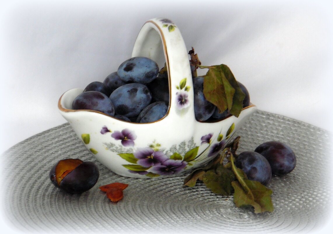 Сливы. - nadyasilyuk Вознюк