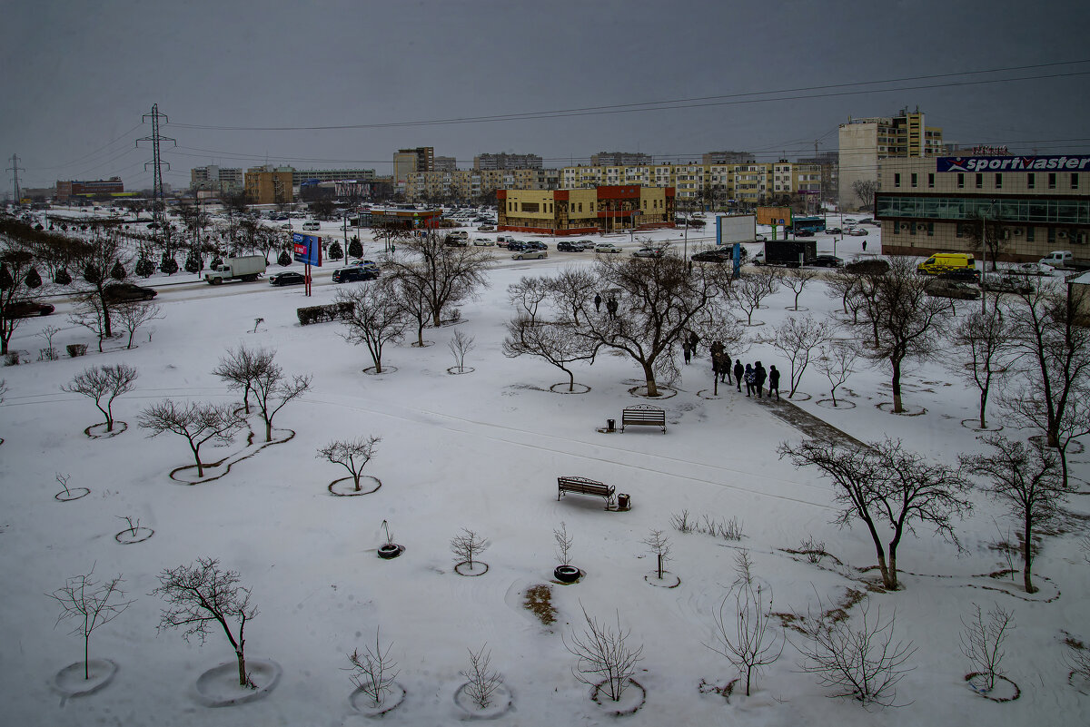 За окном - Анатолий Чикчирный