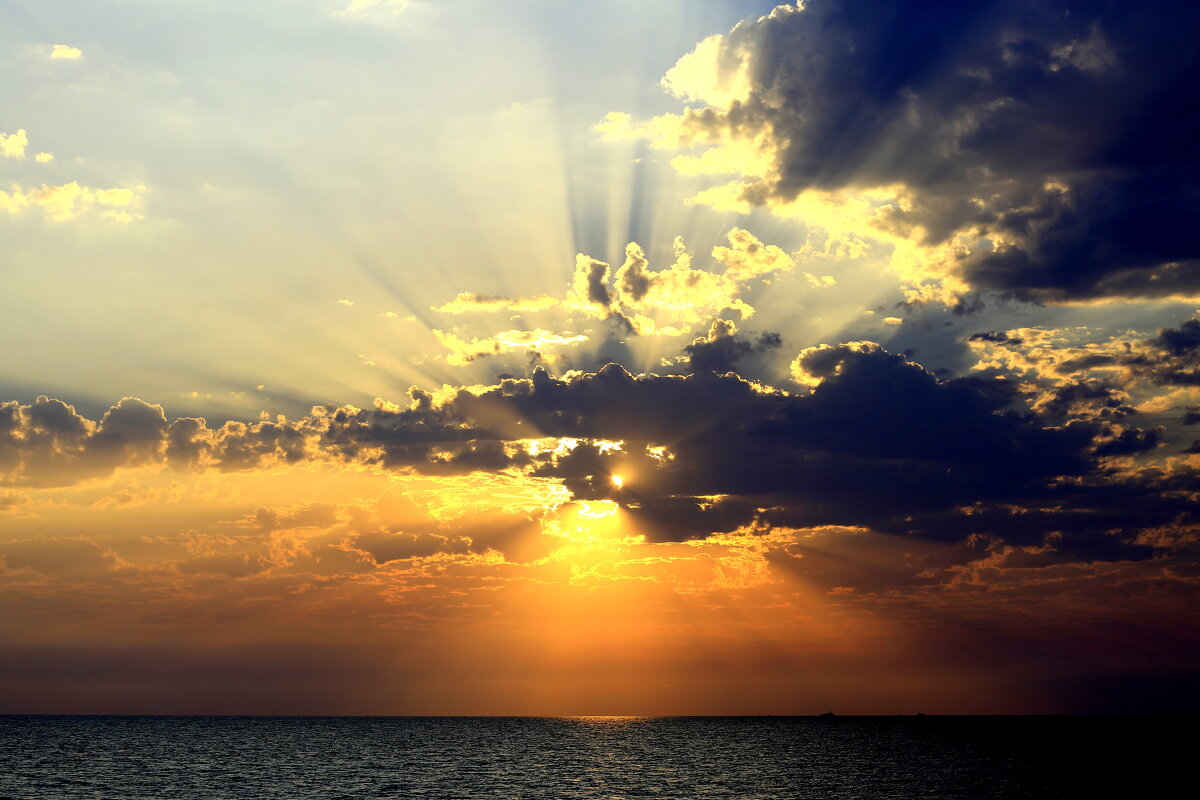 Закат перед ненастьем - Валерий Закат перед ненастьем - Валерий