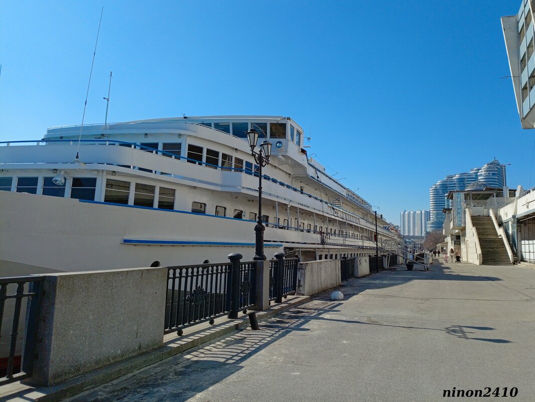 Ростов-на-Дону... На набережной... - Нина Бутко