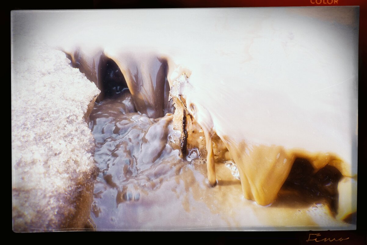 Лужа-водопад, с пещерами. - Игорь Солдаткин