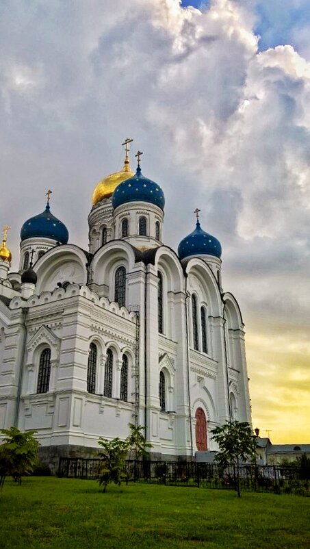 Храм в Нико-Угрешском монастыре... - Алексей Архипов