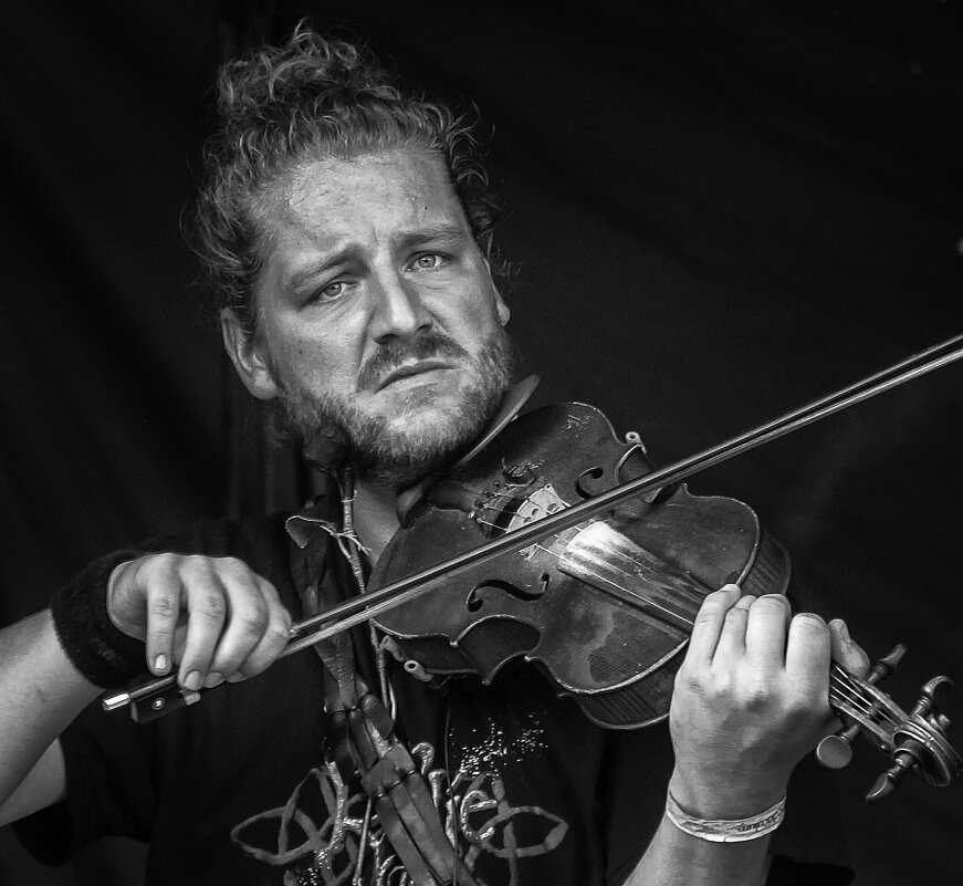 **** - Андроник Александр 