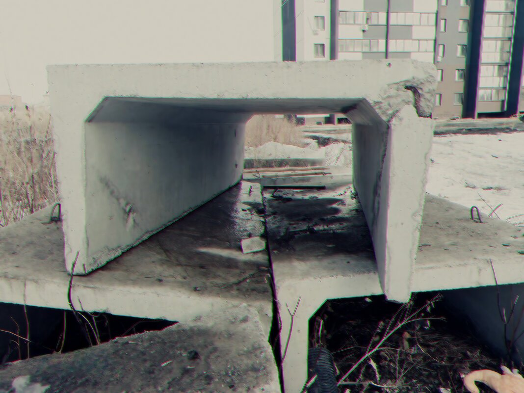 Брошенный стройматериал. - Игорь Солдаткин