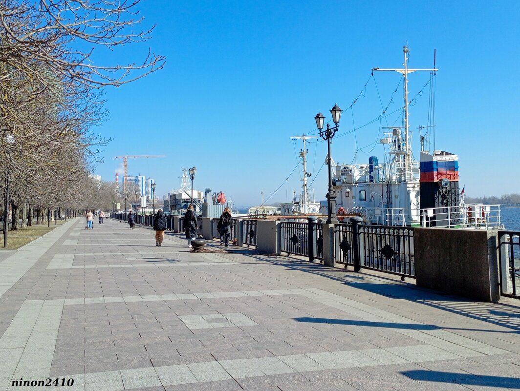 Ростов-на-Дону... на набережной... - Нина Бутко Ростов-на-Дону... на набережной... - Нина Бутко