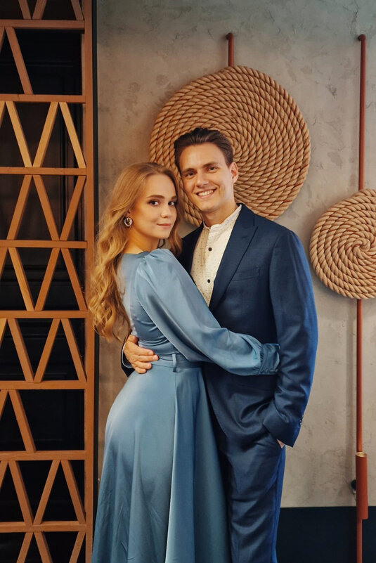 ЗАКОННЫЕ СУПРУГИ - Анатолий Малобродский ЗАКОННЫЕ СУПРУГИ - Анатолий Малобродский