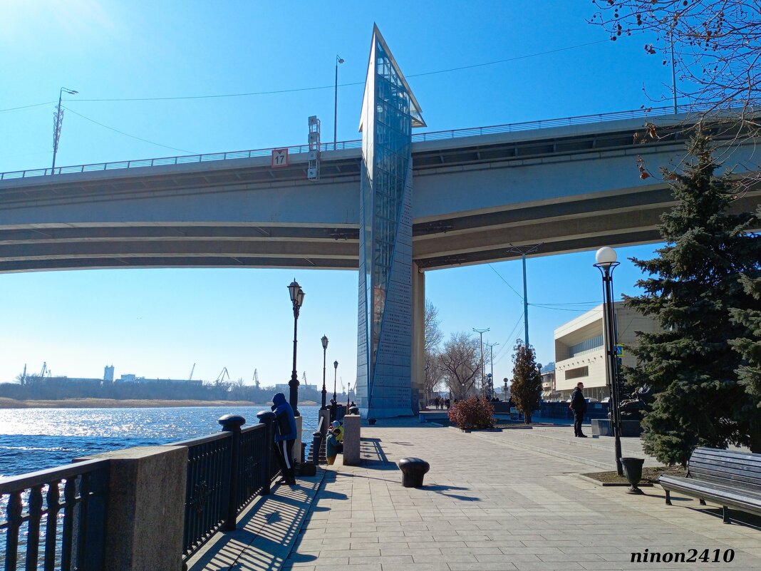 Ростов-на-Дону... на набережной... - Нина Бутко Ростов-на-Дону... на набережной... - Нина Бутко