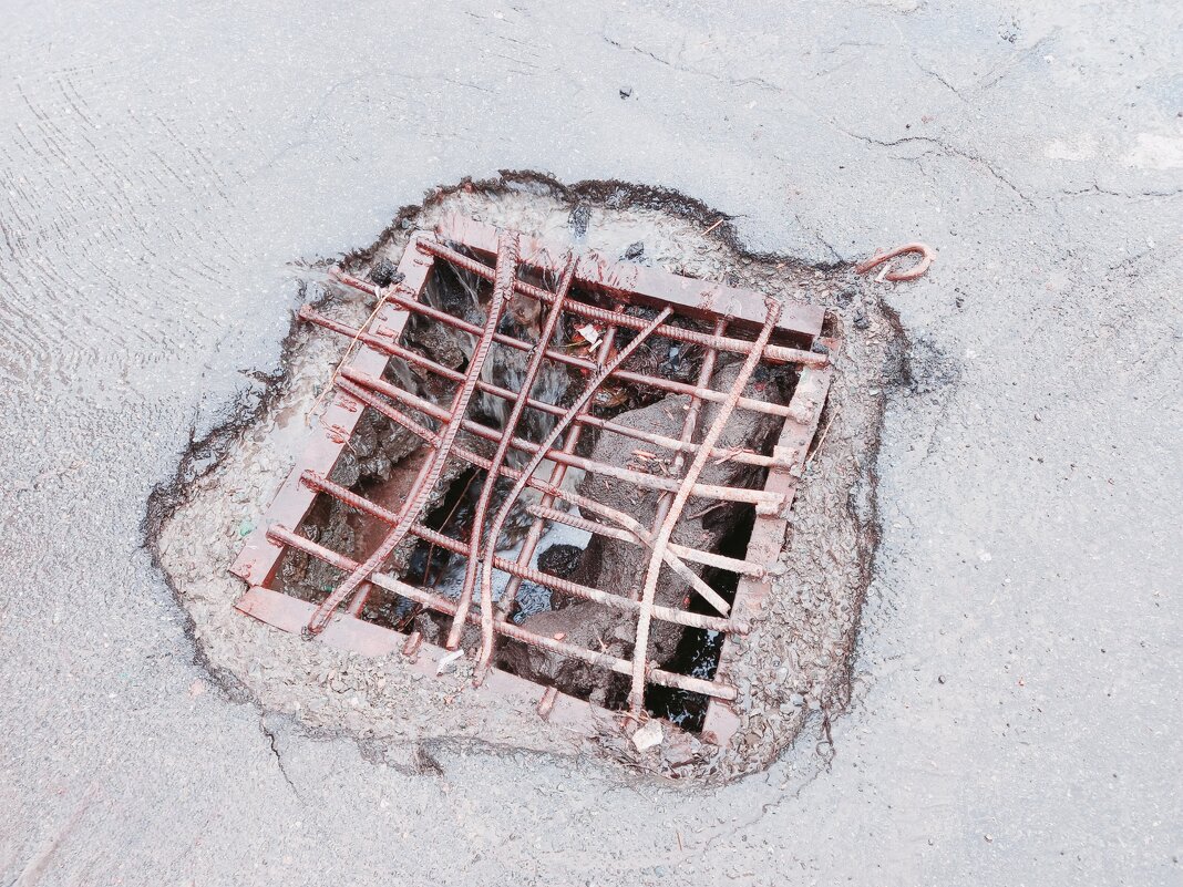 Решётка как в пост апокалипсис. - Игорь Солдаткин