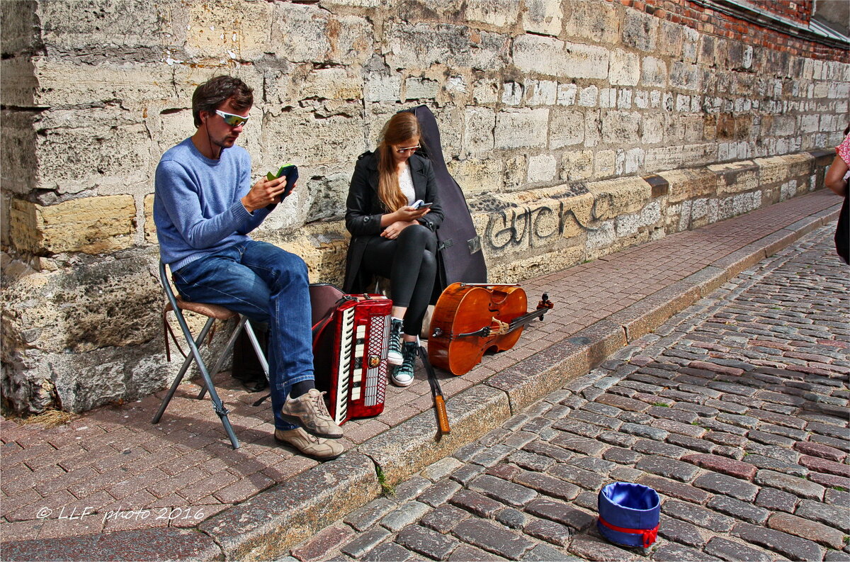 На улице города - Liudmila LLF На улице города - Liudmila LLF