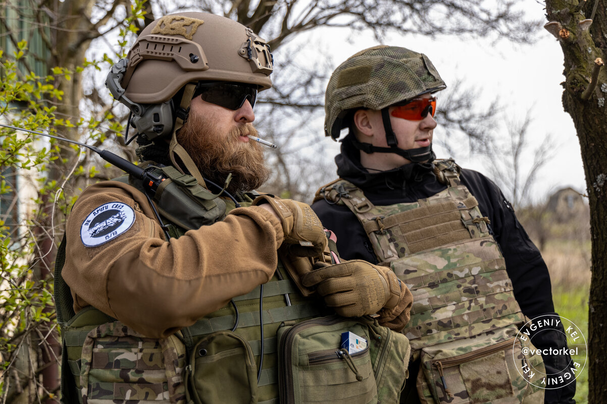 Гуманитарщики - Евгений Кель