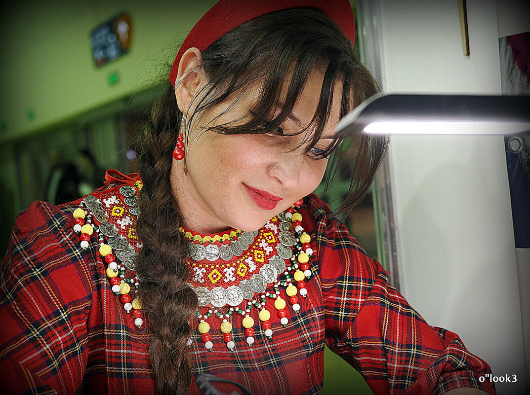 мастерица - Олег Лукьянов мастерица - Олег Лукьянов