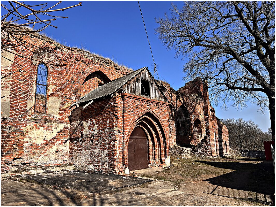 Руины кирхи Гердауэна. (1345г) - Валерия Комова