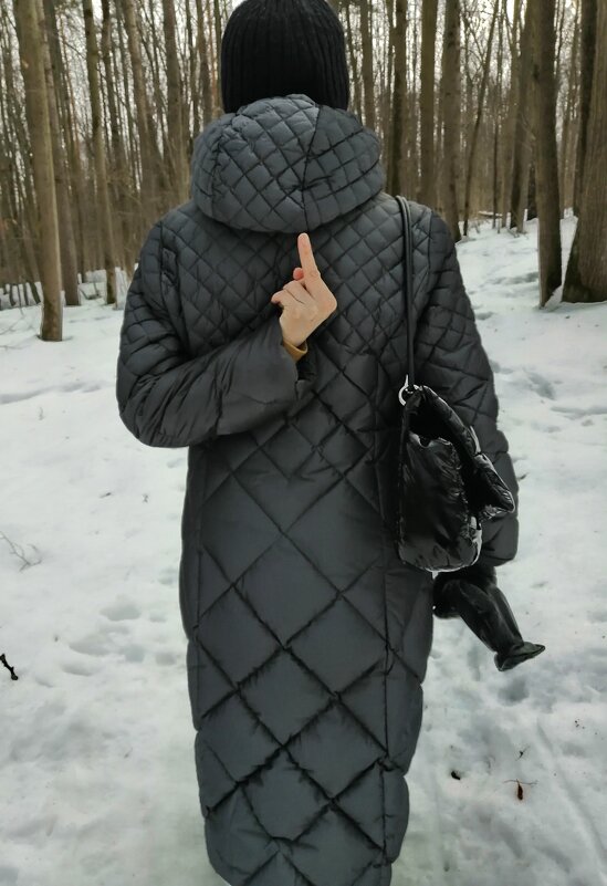 Я ОГЛЯНУЛСЯ ПОСМОТРЕТЬ, НЕ ОГЛЯНУЛАСЬ ЛИ ОНА... - Юрий Вовк