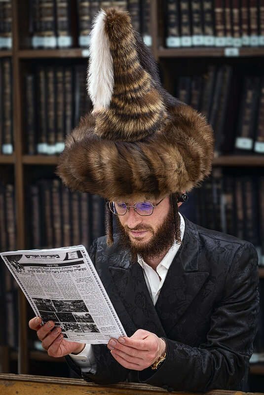 פורים שפיל אין פּאָרטרעטן - Shmual & Vika Retro פורים שפיל אין פּאָרטרעטן - Shmual & Vika Retro