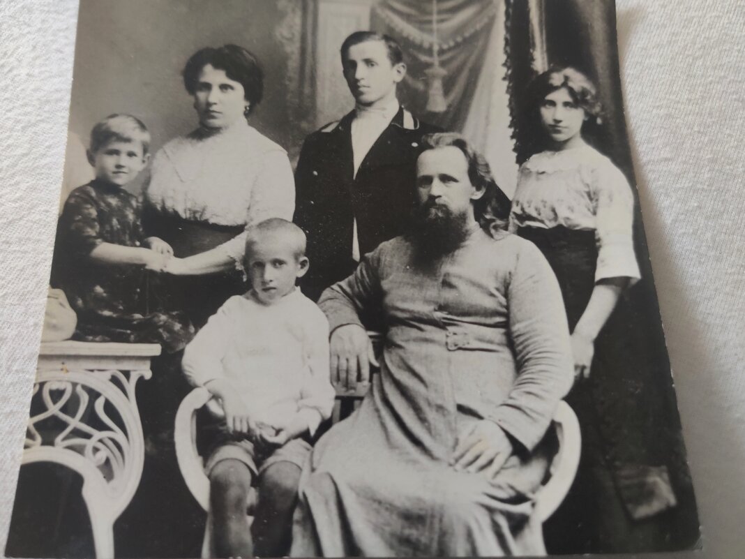 Семья Мацкевич .Старое фото - Светлана Хращевская
