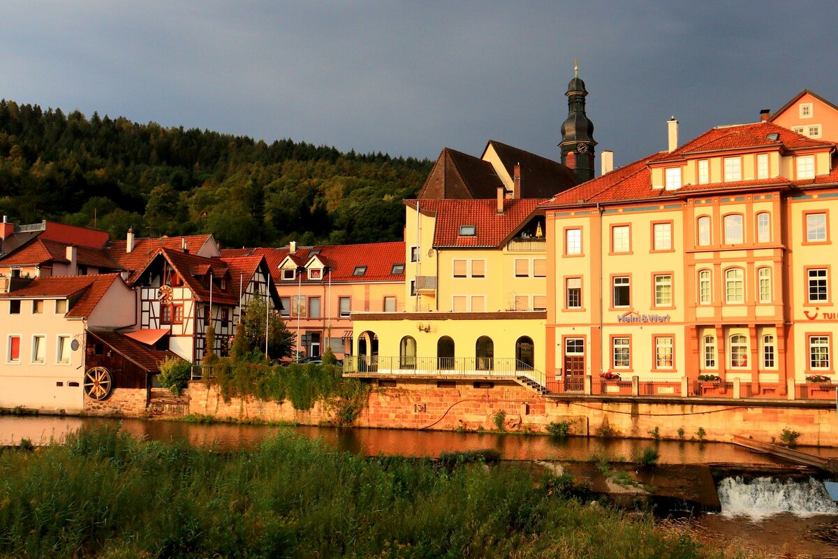 На рассвете - Юрий. Шмаков