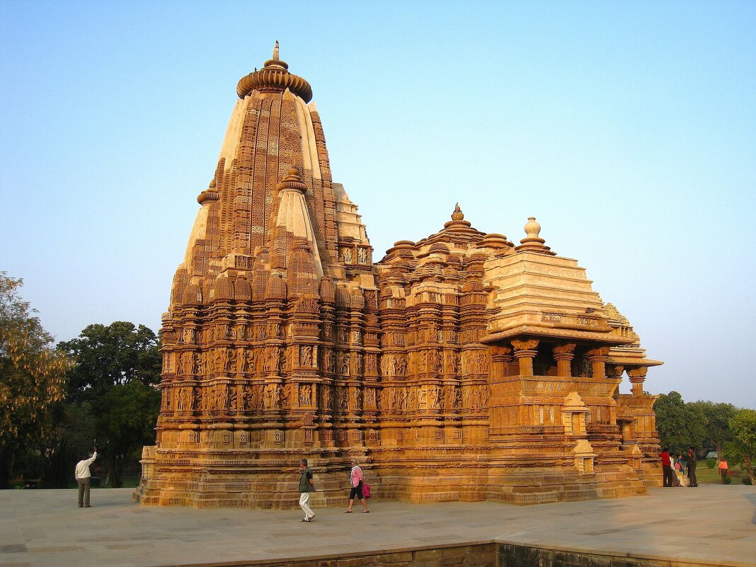 Храм Читрагупта, Кхаджурахо, Индия. - unix (Илья Утропов)