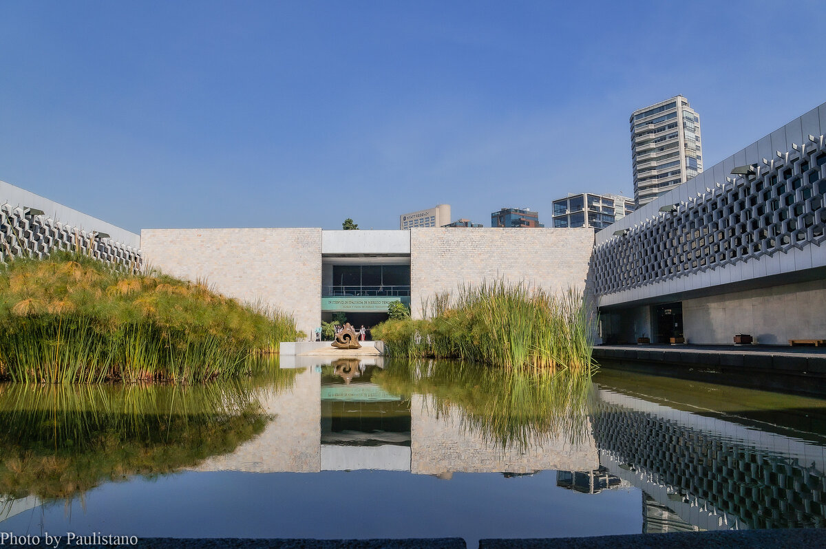 В Национальном музее антропологии... - Владимир Жданов В Национальном музее антропологии... - Владимир Жданов