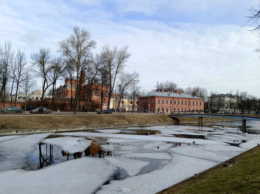 Март в городе - Мария Васильева Март в городе - Мария Васильева