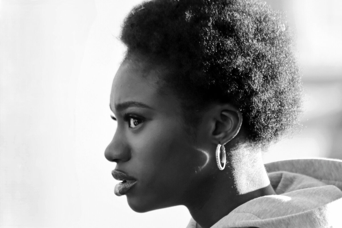 Обиделась - Юрий. Шмаков Обиделась - Юрий. Шмаков