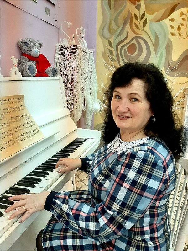 Нам песня строить и жить помогает! - Нина Андронова Нам песня строить и жить помогает! - Нина Андронова