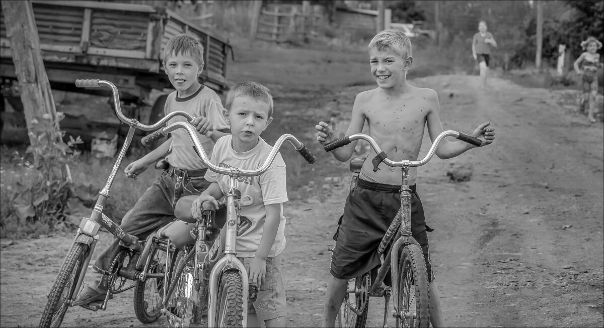 МУШКЕТЁРЫ - Александр Кустов МУШКЕТЁРЫ - Александр Кустов