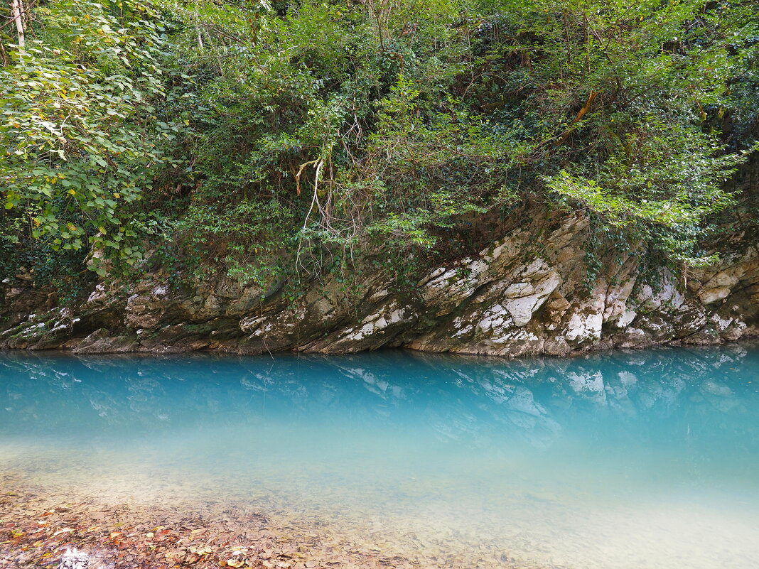 Голубые воды реки Хоста. - Евгений Седов